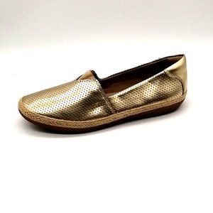 Clarks Womens Slip On Loafer Gold Perforated Flat Heel Almond Toe Elastic 7.5M